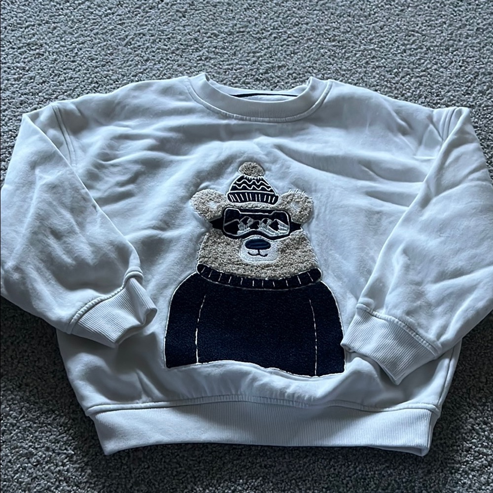 Primark boys 7/8 White Bear Design Sweater sweatshirt